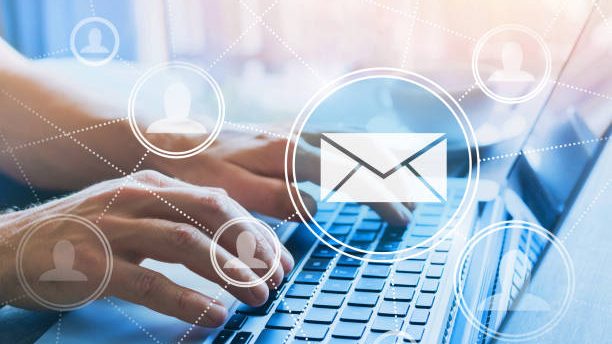 C-clerc C-Clerc, logiciel pour les Notaires email marketing concept on blue background